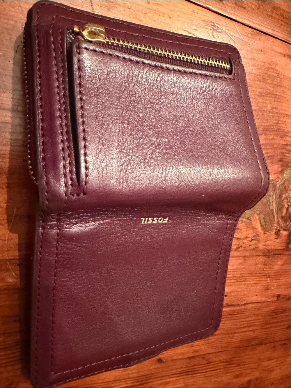 Fossil Maroon compact Leather Wallet